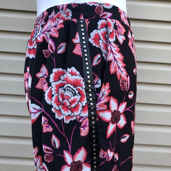 NWT Guess Floral Print Cigarette Pants Trousers - Picture 9 of 11